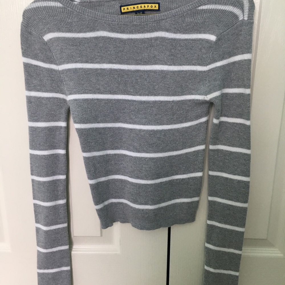 Aeropostale gray sweater